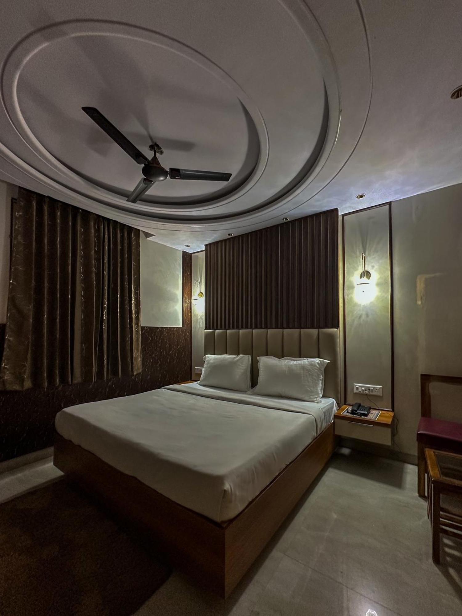 Delhi Delight Premium Bed & Breakfast New Delhi Exterior photo